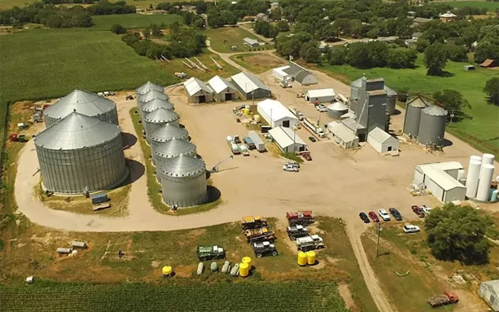 JE Meuret Grain Co. in Crofton, NE